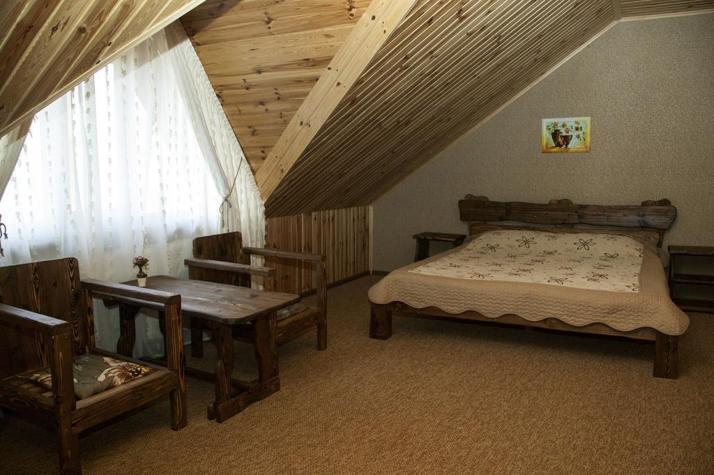 波利延斯基扎莫克乡村民宿 波利亚纳 客房 照片